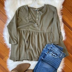 Boutique oversized peplum top